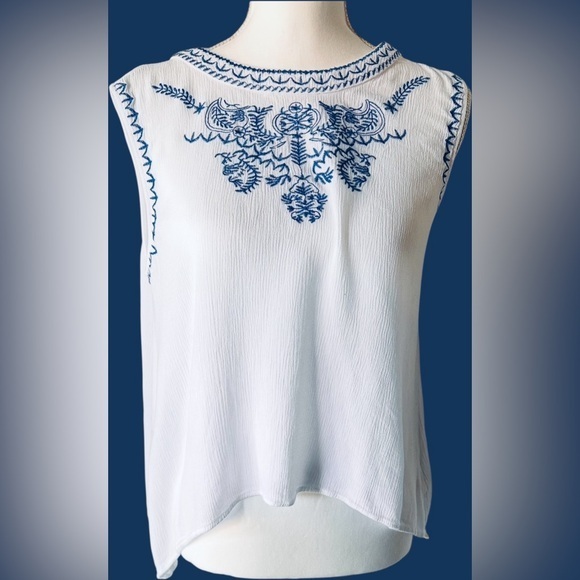 R1893 Tops - Embroidered White and Blue Women's Top